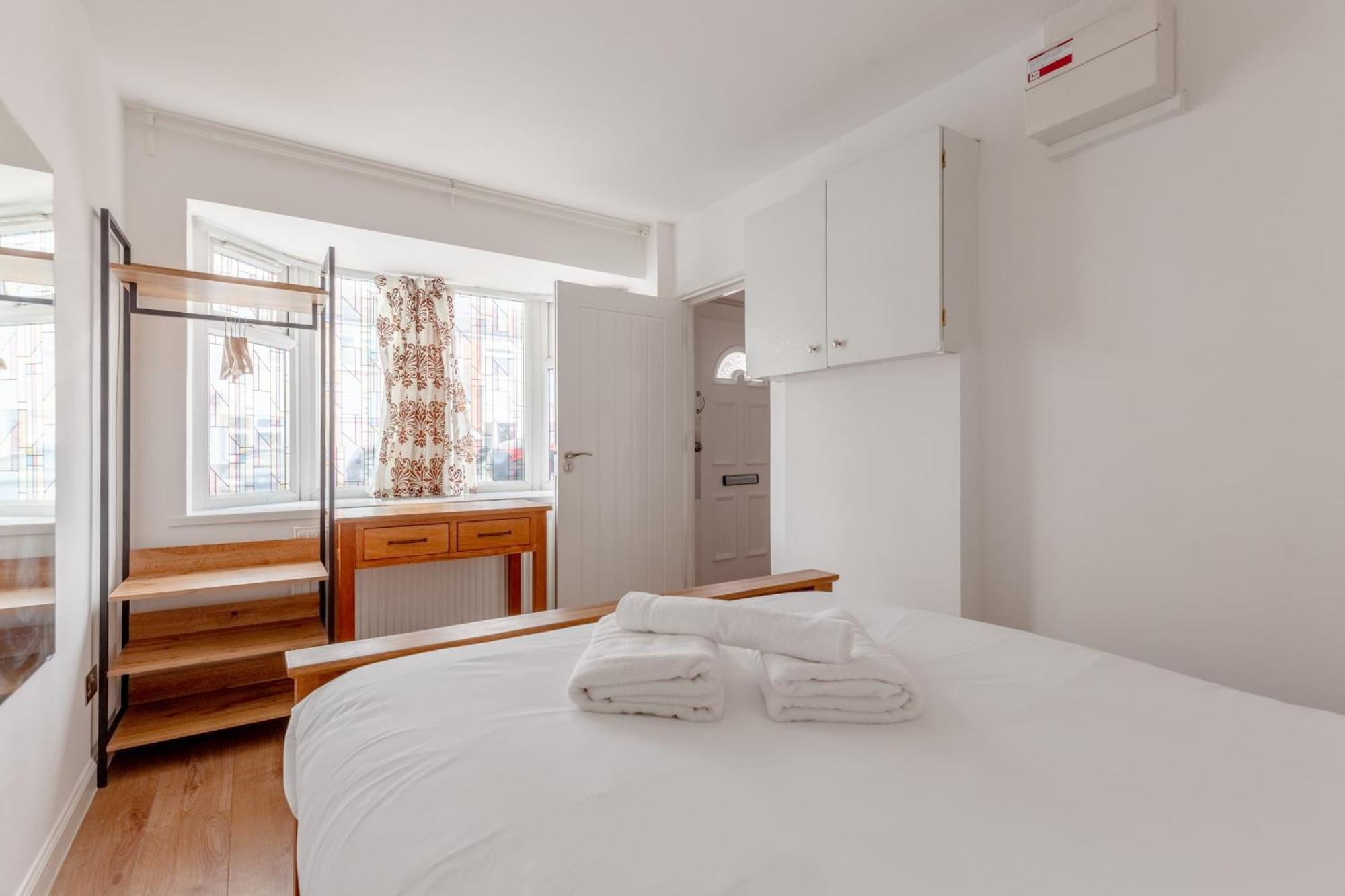 Spacious 4bd Near Excel London! Casa vacanze Londra