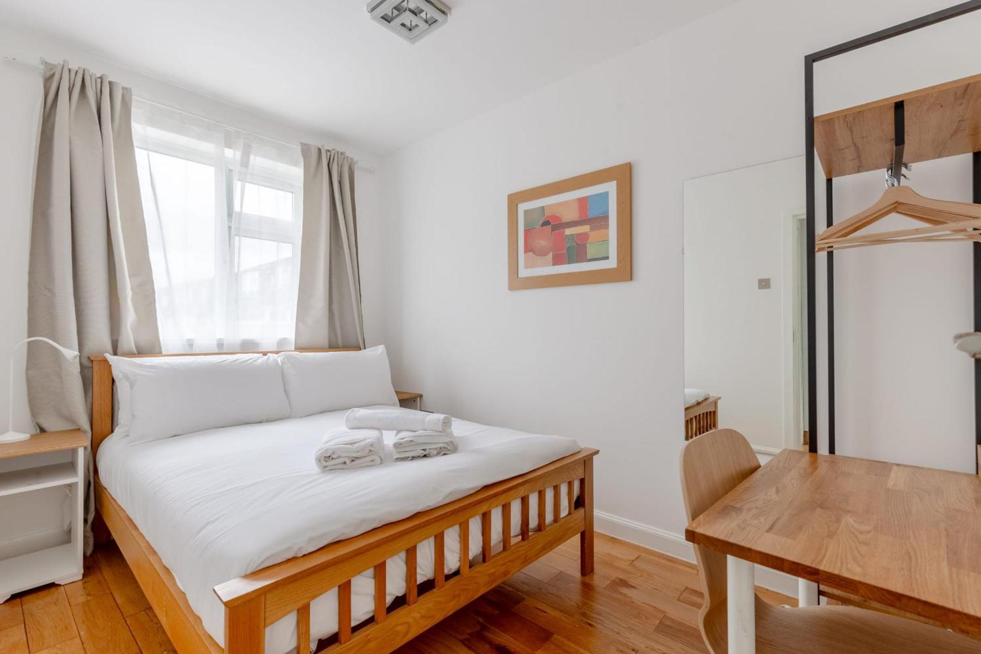 Spacious 4bd Near Excel London! Londra