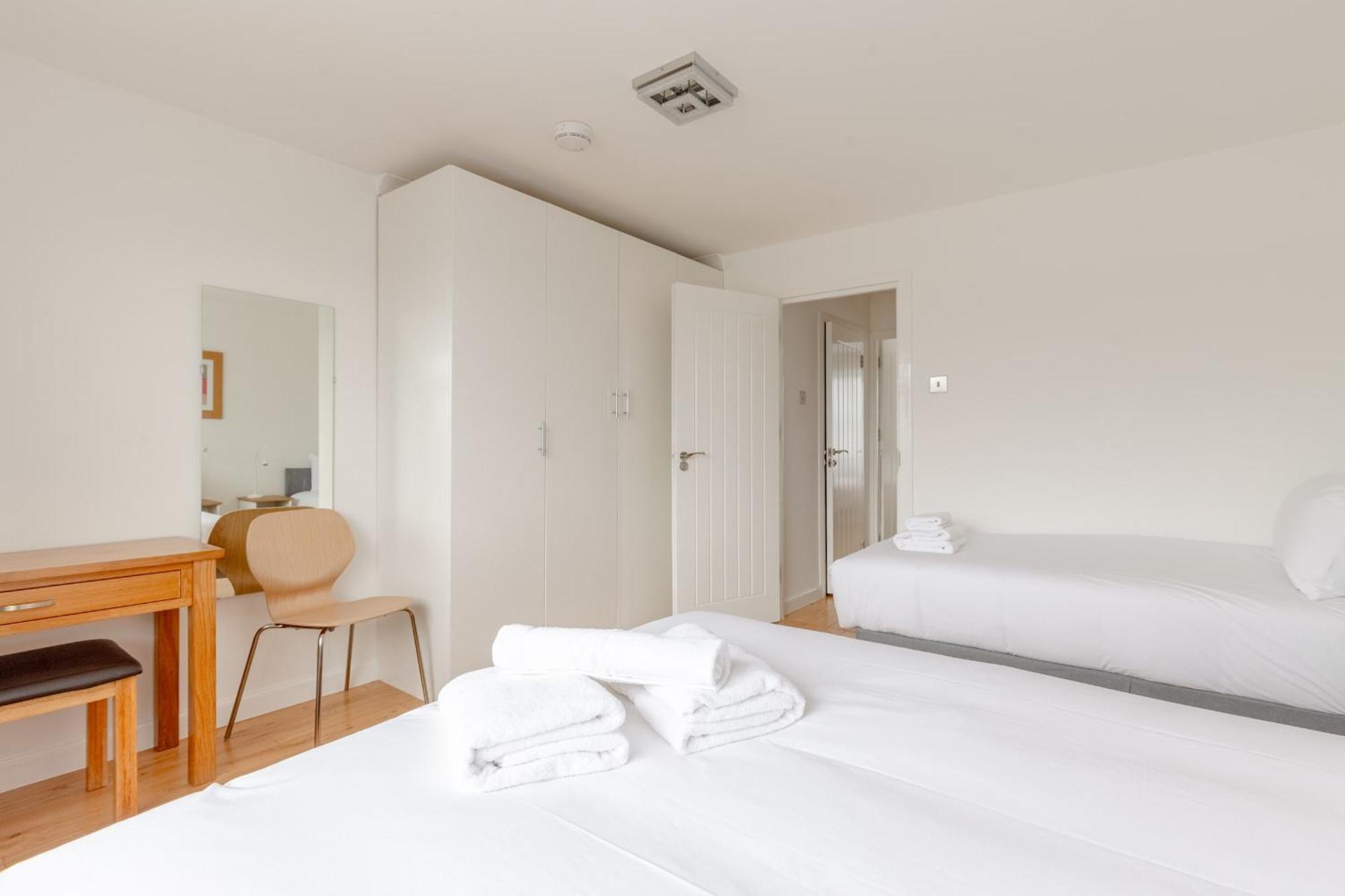 Spacious 4bd Near Excel London! Casa vacanze Londra
